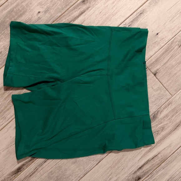 All in Motion Green Bike Shorts - Picture 1 of 2